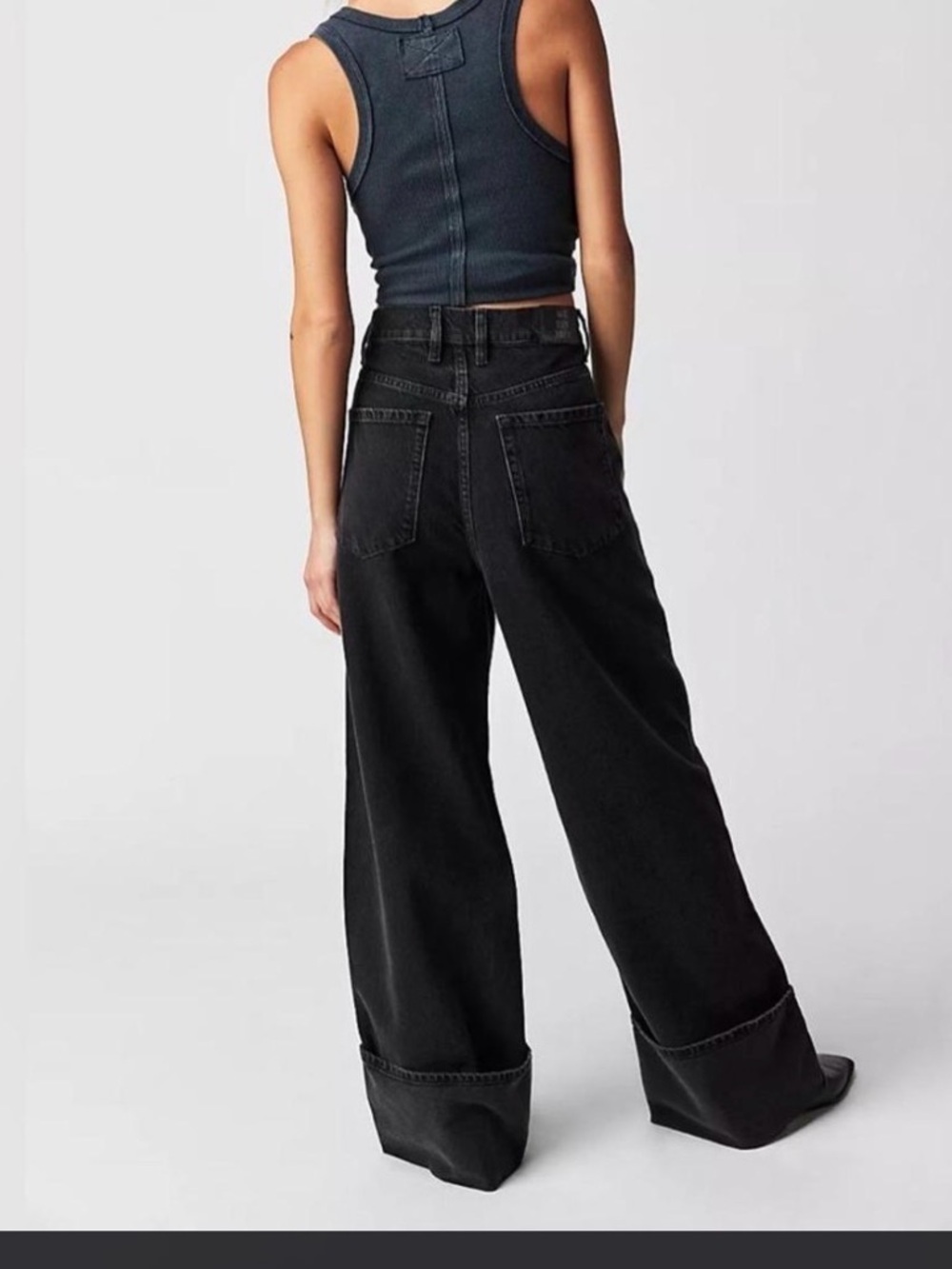 We wThe Free Black Wide-Leg Belted Jeans - Picture 2 of 12